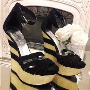 NWOT Bebe Wedges